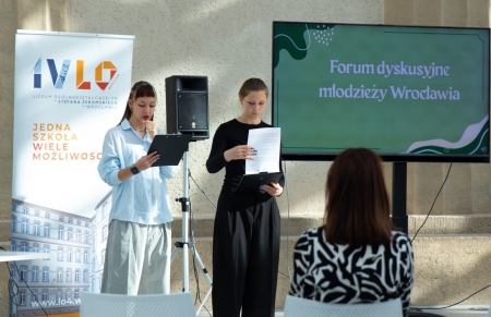 Międzypokoleniowy dialog – kolejna edycja Forum Dyskusyjnego Młodzieży Wrocławia